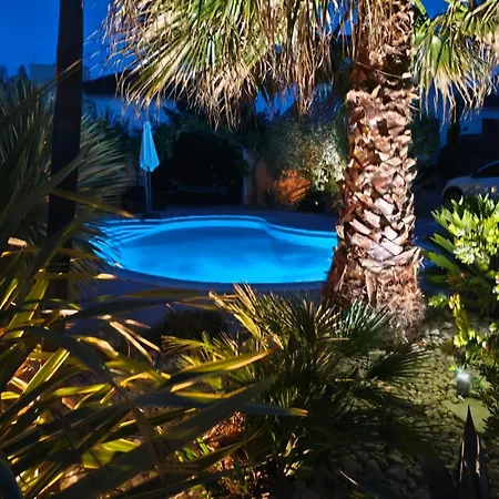 Confort Avec Vue Sur Piscine