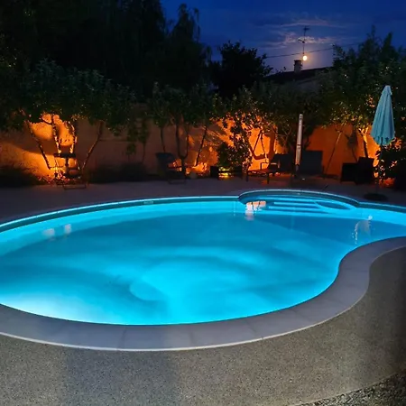Confort Avec Vue Sur Piscine בית הארחה Portes-lès-Valence
