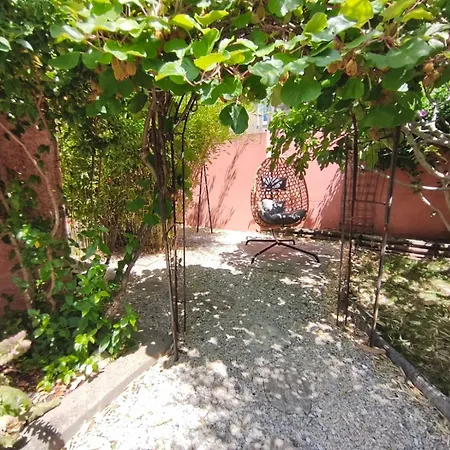 Confort Avec Vue Sur Piscine בית הארחה 3*